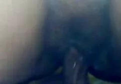 Les pauvres femmes africaines avec des seins luxuriants vous donnent une fellation xxxl sexe gratuit blanche dans la salle de bain près de l'évier.