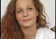Les étudiants de Russie permettent au phallus une entrée solide dans l'anus. film sex porno gratuite