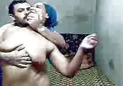 Élu pour attirer une MILF avec un chapeau à une download film sexi dame au lit