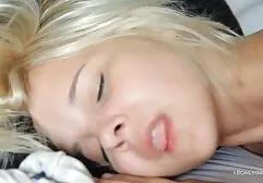 La femme fidèle a babes sex film commandé la Corne de son mari.