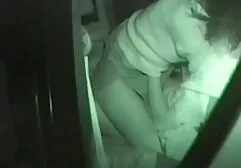 Les partenaires font Cooney et baisent une fille sex gratuit jeune danseuse avec un petit mamelon