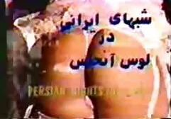 Chauve, M. bouche donnant à une jolie fille en film sexy tube bas et son vagin