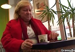 Dans le casting, les deux étalons video gratuite sexe femme mure enseignent le bébé anal