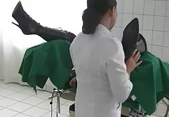 Les hommes adultes assurent les étudiants Vierges mia sexy dance kanal